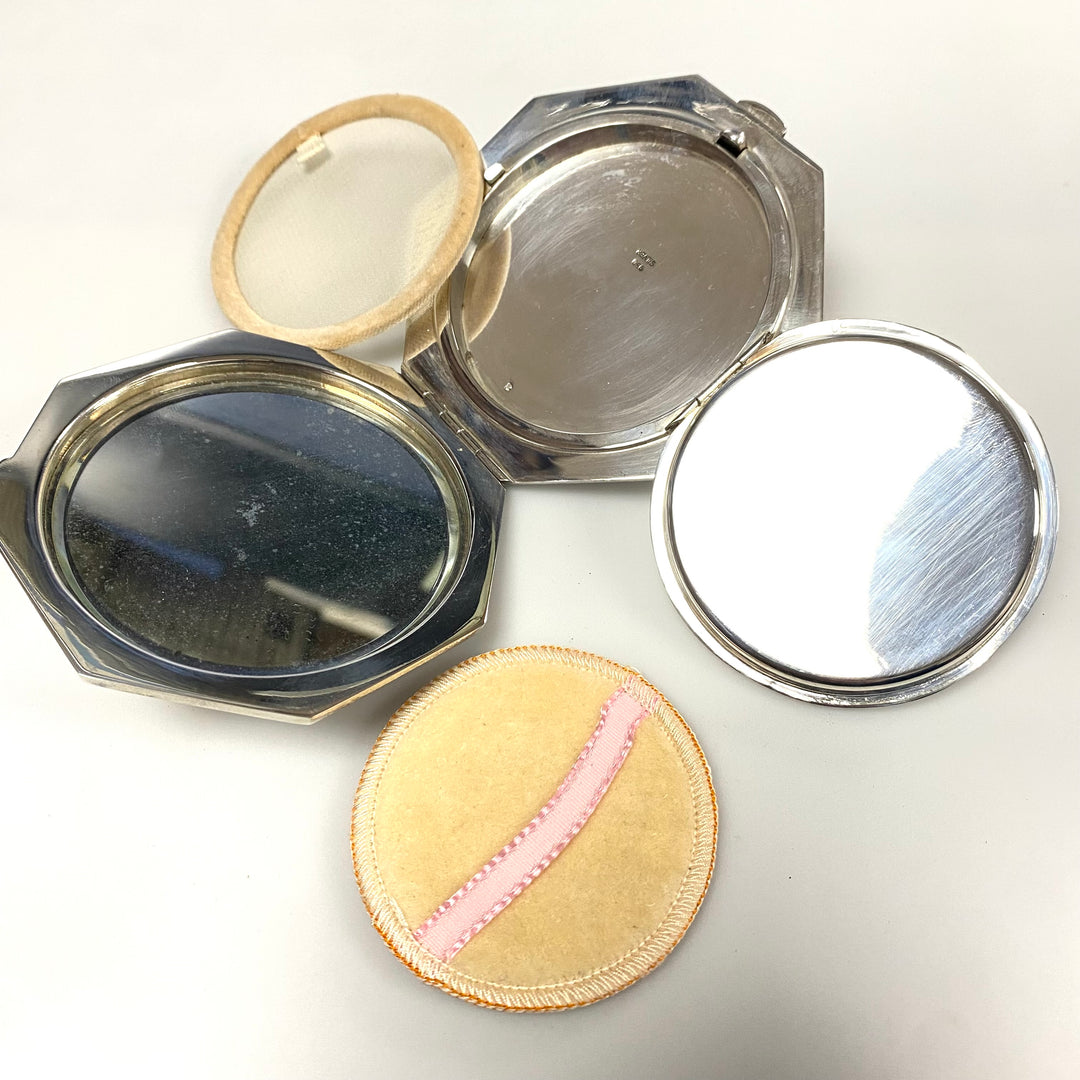 v991 Vintage 950 Silver Octagonal Powder Compact from the 1920s Art Deco Era