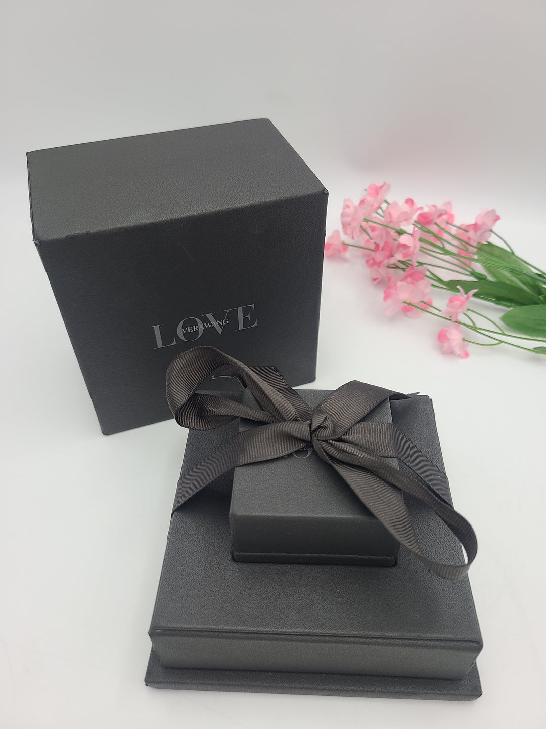 k827 Lovely Ladies Vera Wang Love 14kt White Gold Marquise Diamond Engagement Ring