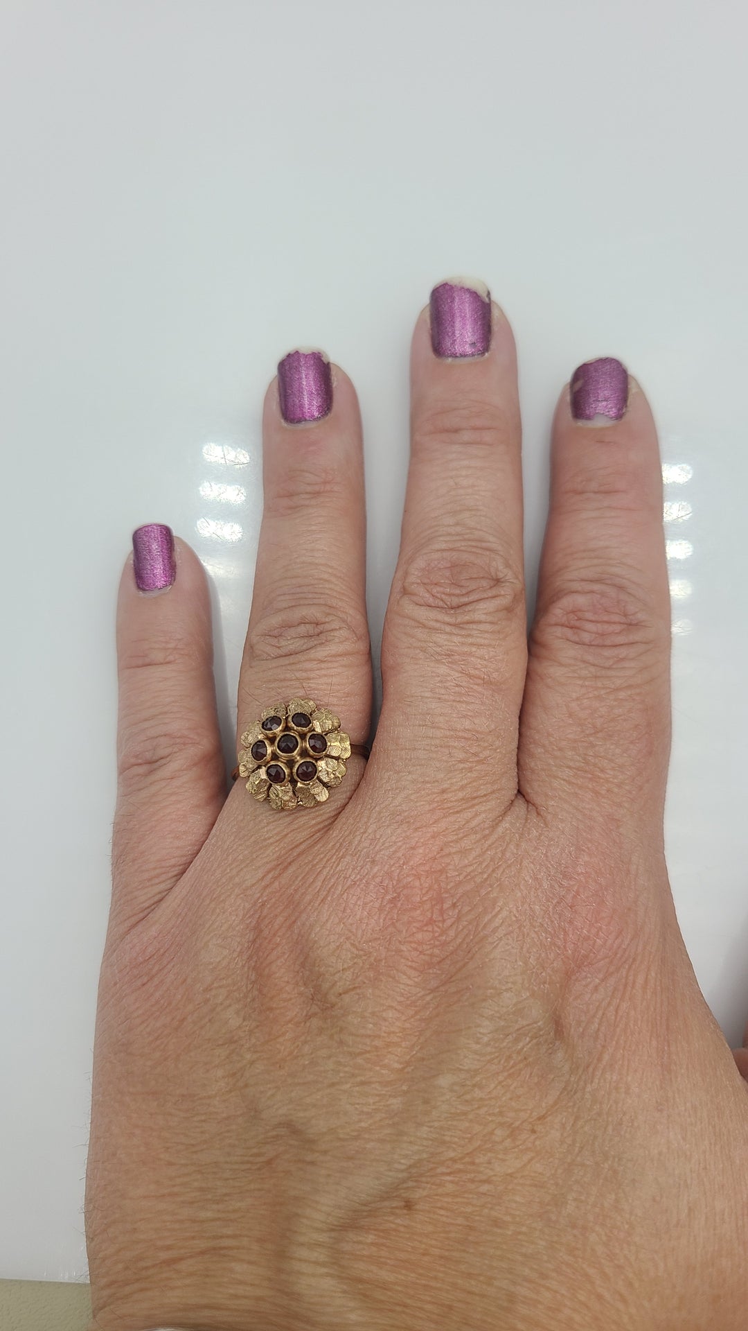 k926 Ladies Vintage 10kt Rose Gold Garnet Cocktail Ring