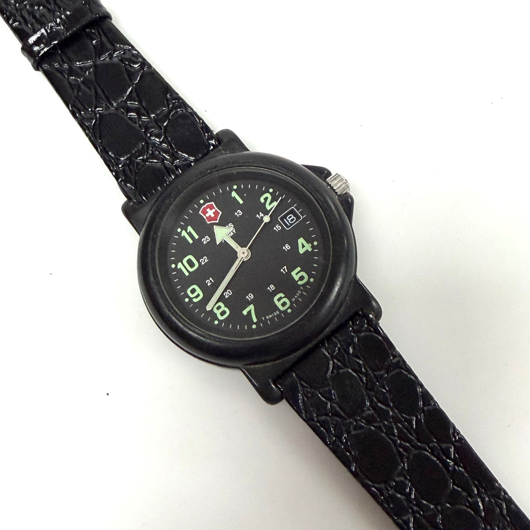 w013 Vintage Victorinox Swiss Army Renegade Field Watch Classic 1990's Design