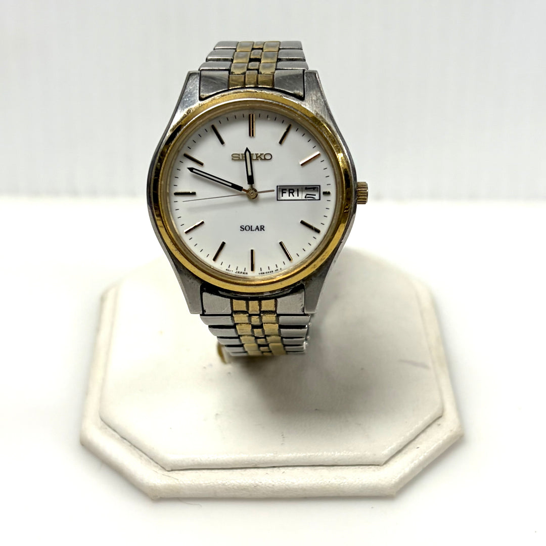 w016 Vintage Seiko Solar Powered Model SNE032 / Movement Caliber V158-0AA Watch