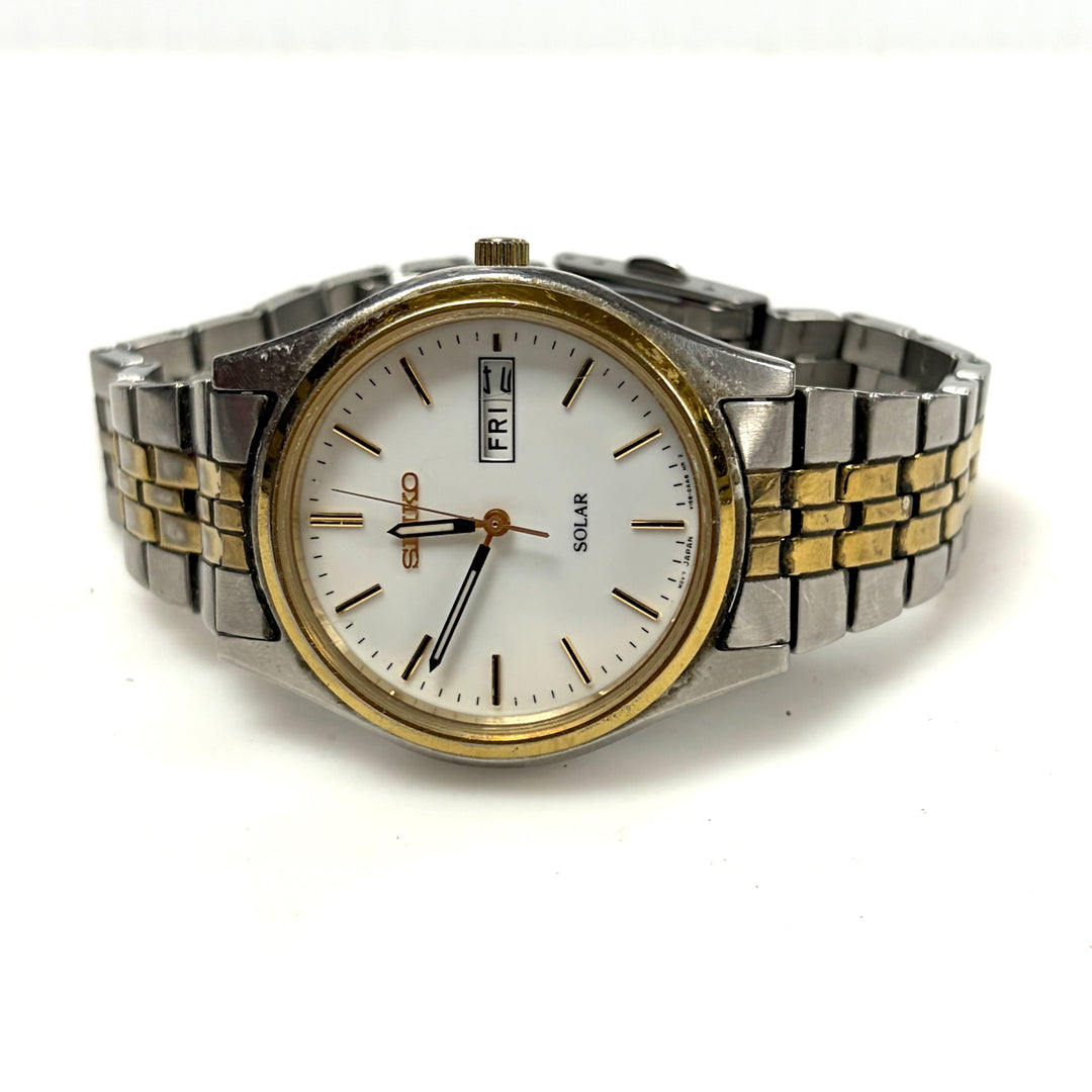 w016 Vintage Seiko Solar Powered Model SNE032 / Movement Caliber V158-0AA Watch