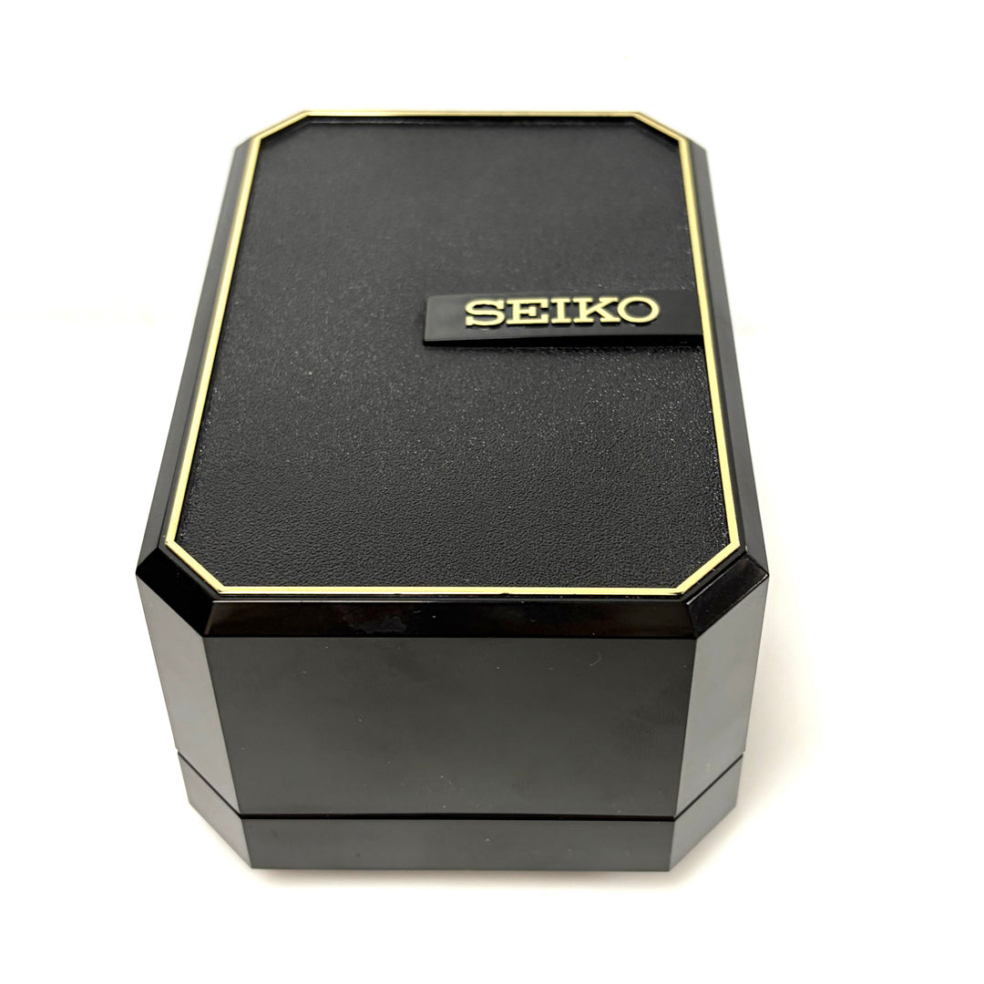 w028 Vintage Seiko 7A28-7029 Quartz Chronograph "Golden Bond" Wrist Watch + Box
