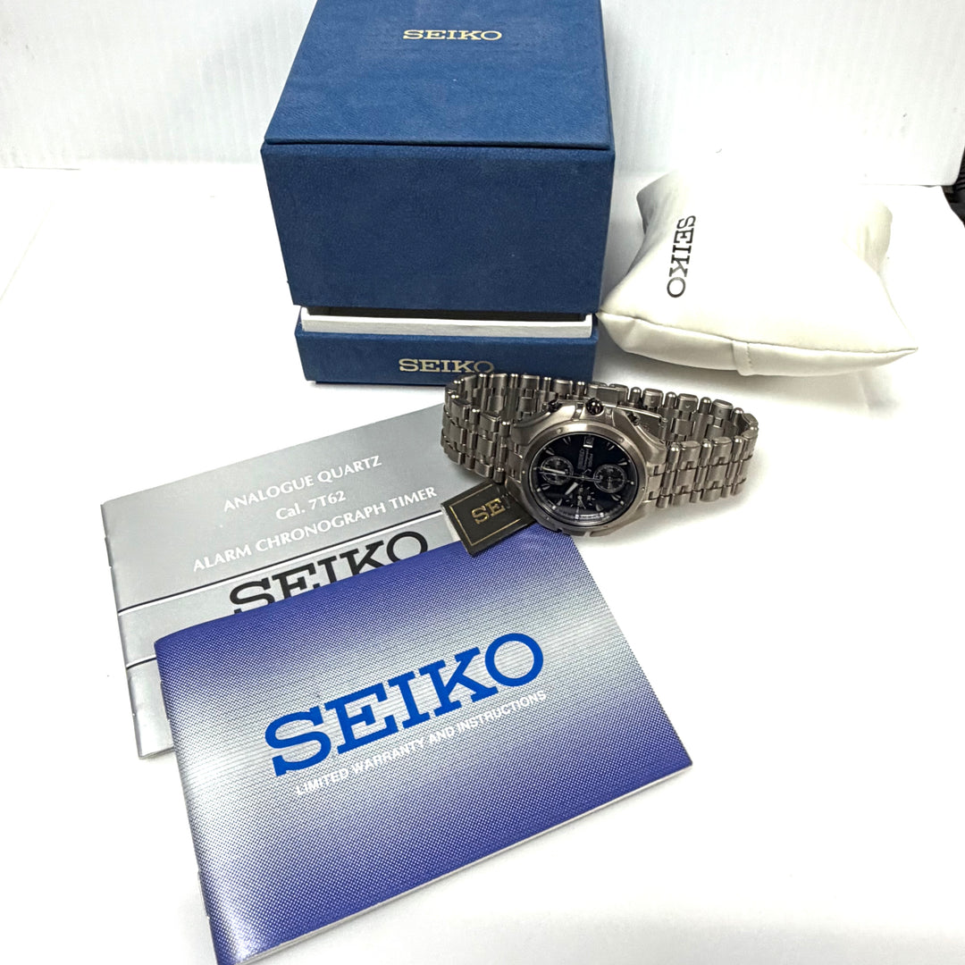 w029 Seiko Arcadia Alarm Chronograph Model SNA069 Lightweight Sport Wrist Watch