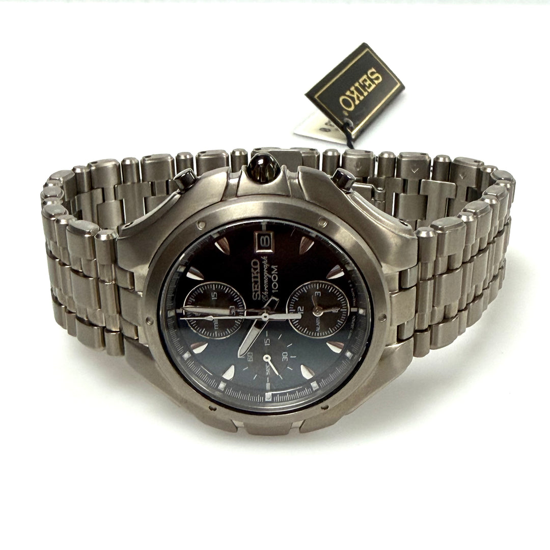 w029 Seiko Arcadia Alarm Chronograph Model SNA069 Lightweight Sport Wrist Watch