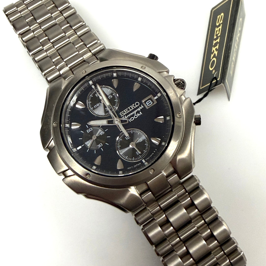 w029 Seiko Arcadia Alarm Chronograph Model SNA069 Lightweight Sport Wrist Watch