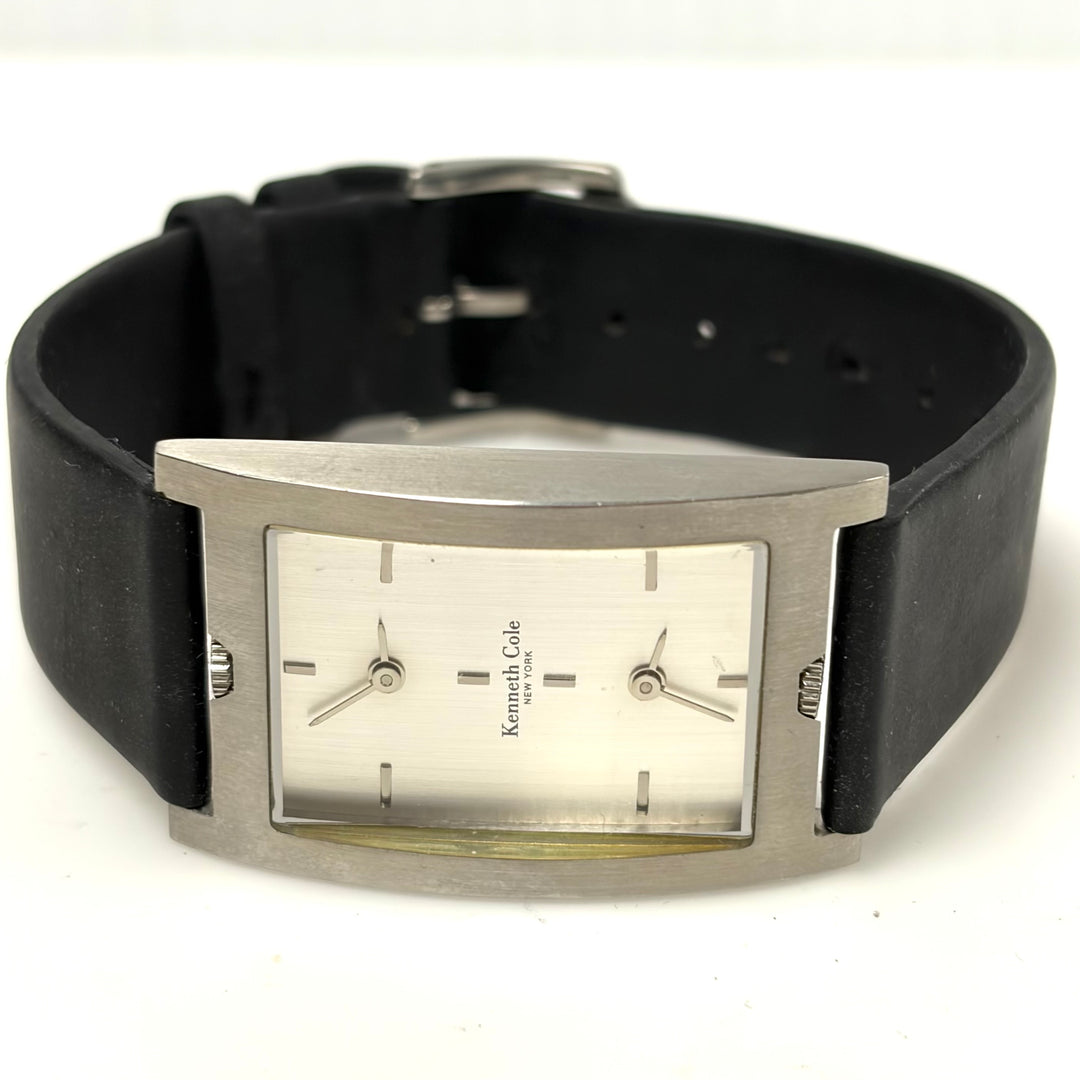 w037 Vintage Kenneth Cole New York Dual Time Zone Wrist Watch Model KC1132