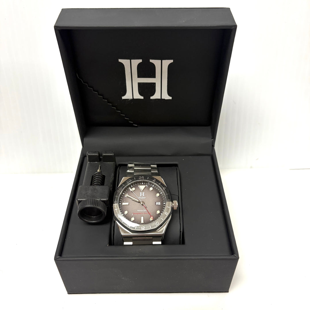 w044 Huber Novus GMT Stainless Steel Seiko NH34 Automatic Movement Wrist Watch