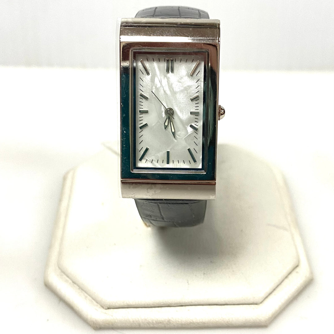 w068 Coldwater Creek Pedre Croc Tank Wrist Watch Pearlized/mother-of-pearl Dial