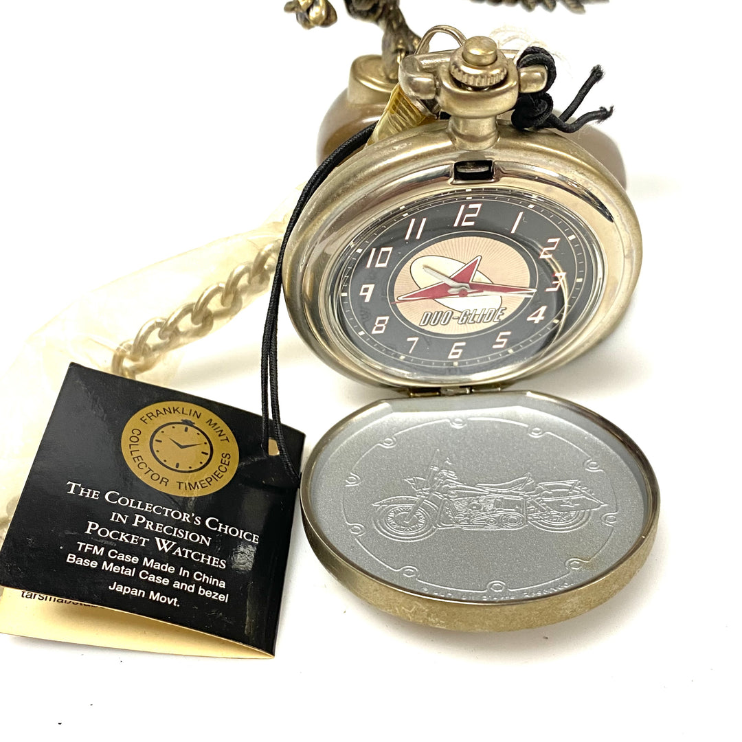 w076 Vintage Franklin Mint Harley-Davidson 1958 Duo-Glide Pocket Watch & Stand
