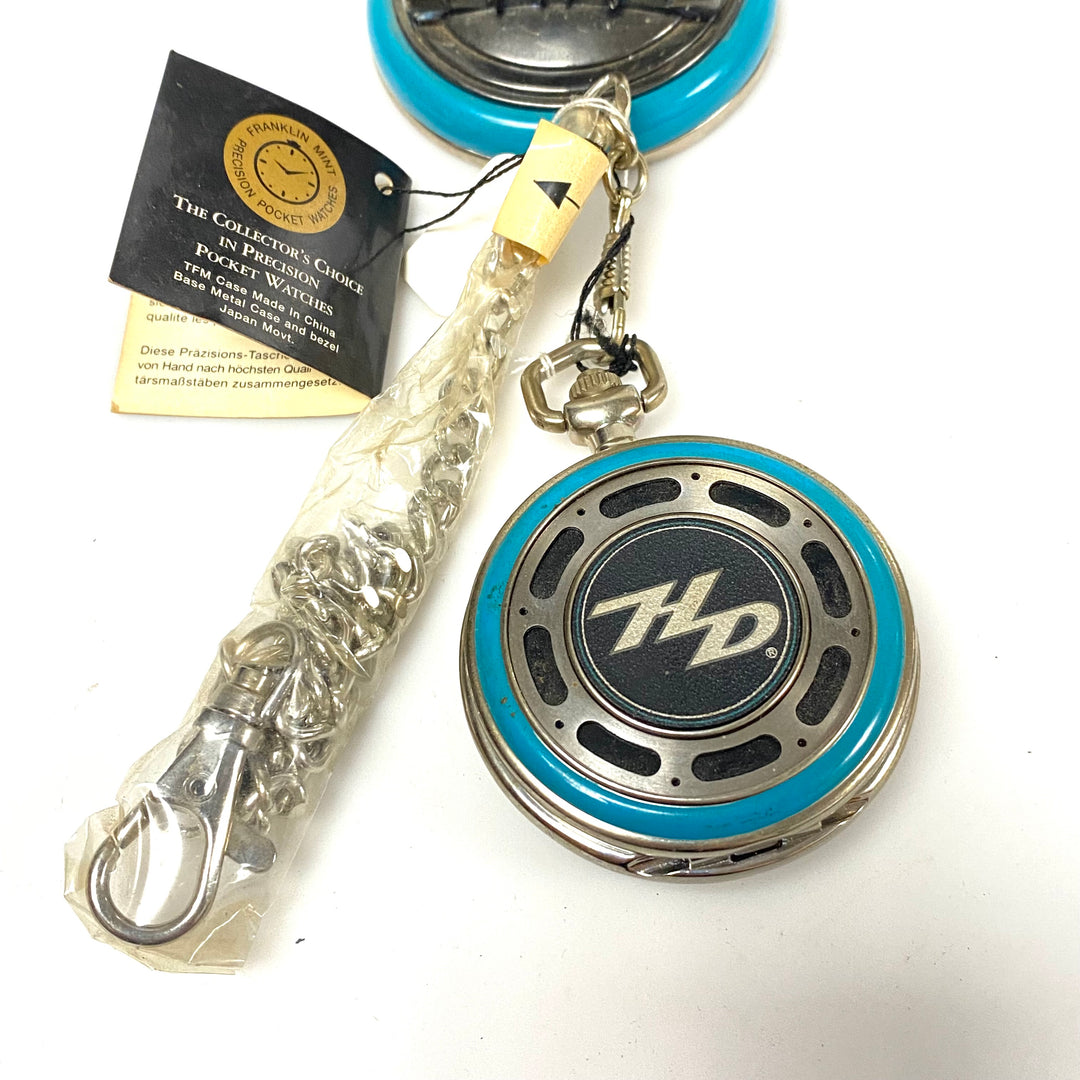 w080 Harley-Davidson 1998 Franklin Mint "Road King" Precision Pocket Watch & Eagle Stand