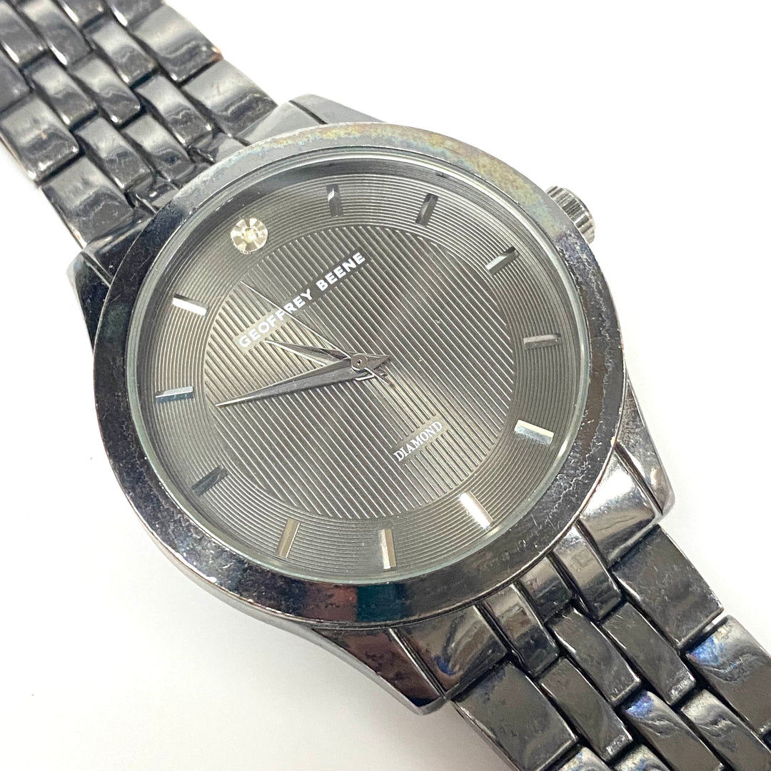w096 Geoffrey Beene Men's Diamond Accent Quartz Men's Wrist Watch Gunmetal-tone
