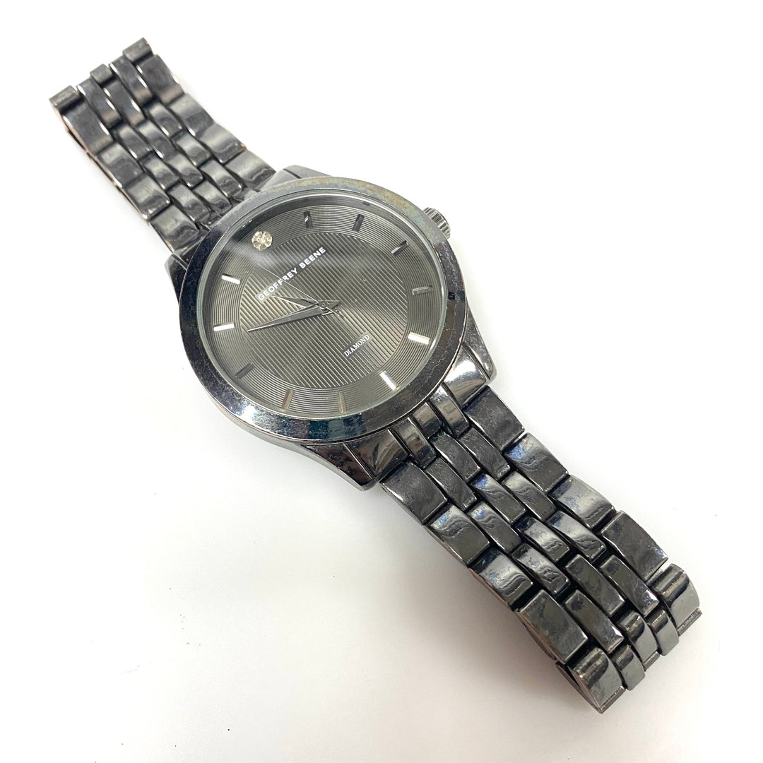 w096 Geoffrey Beene Men's Diamond Accent Quartz Men's Wrist Watch Gunmetal-tone