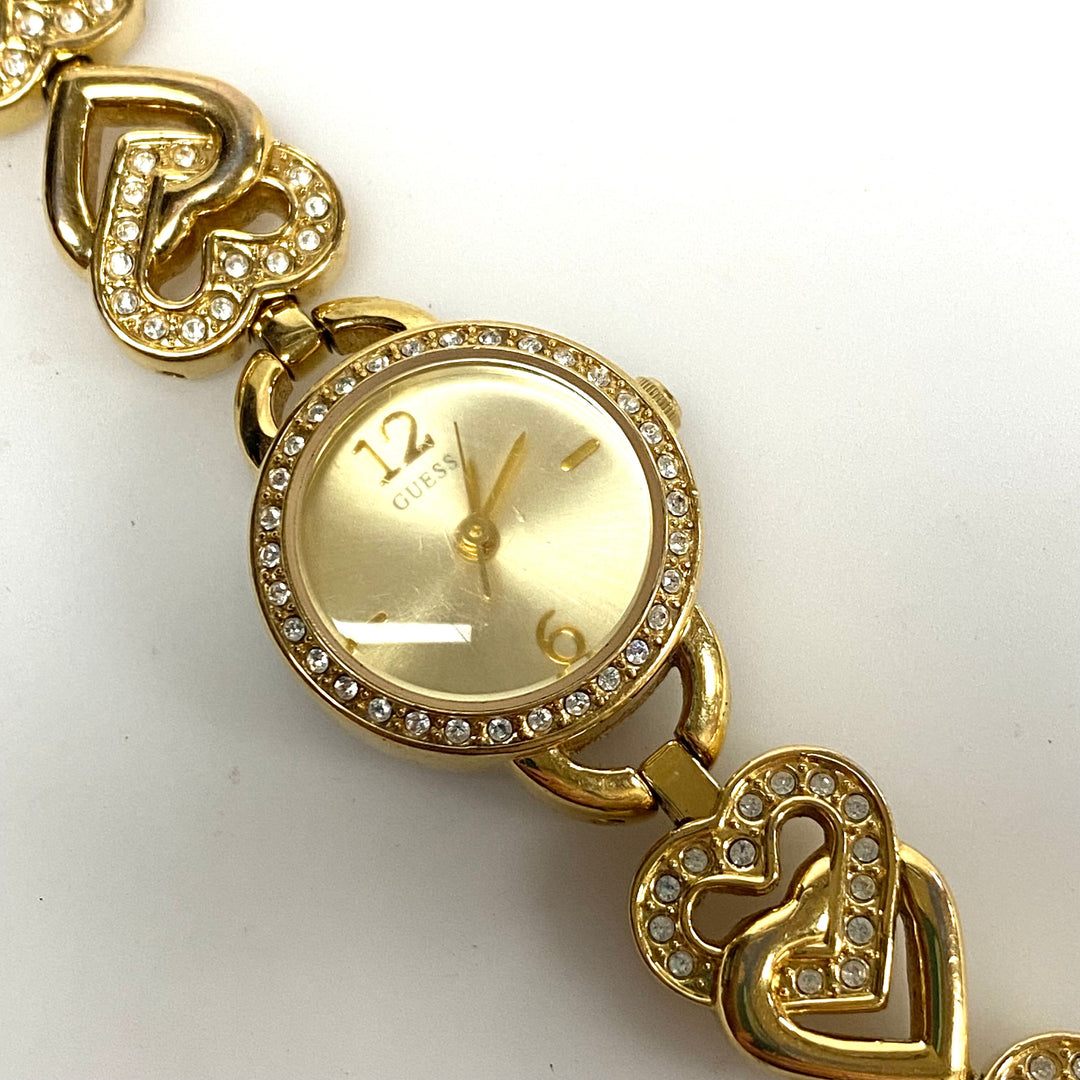 w115 Vintage-style Gold-tone GUESS Women's Jewelry Wrist Watch Heart Links Band