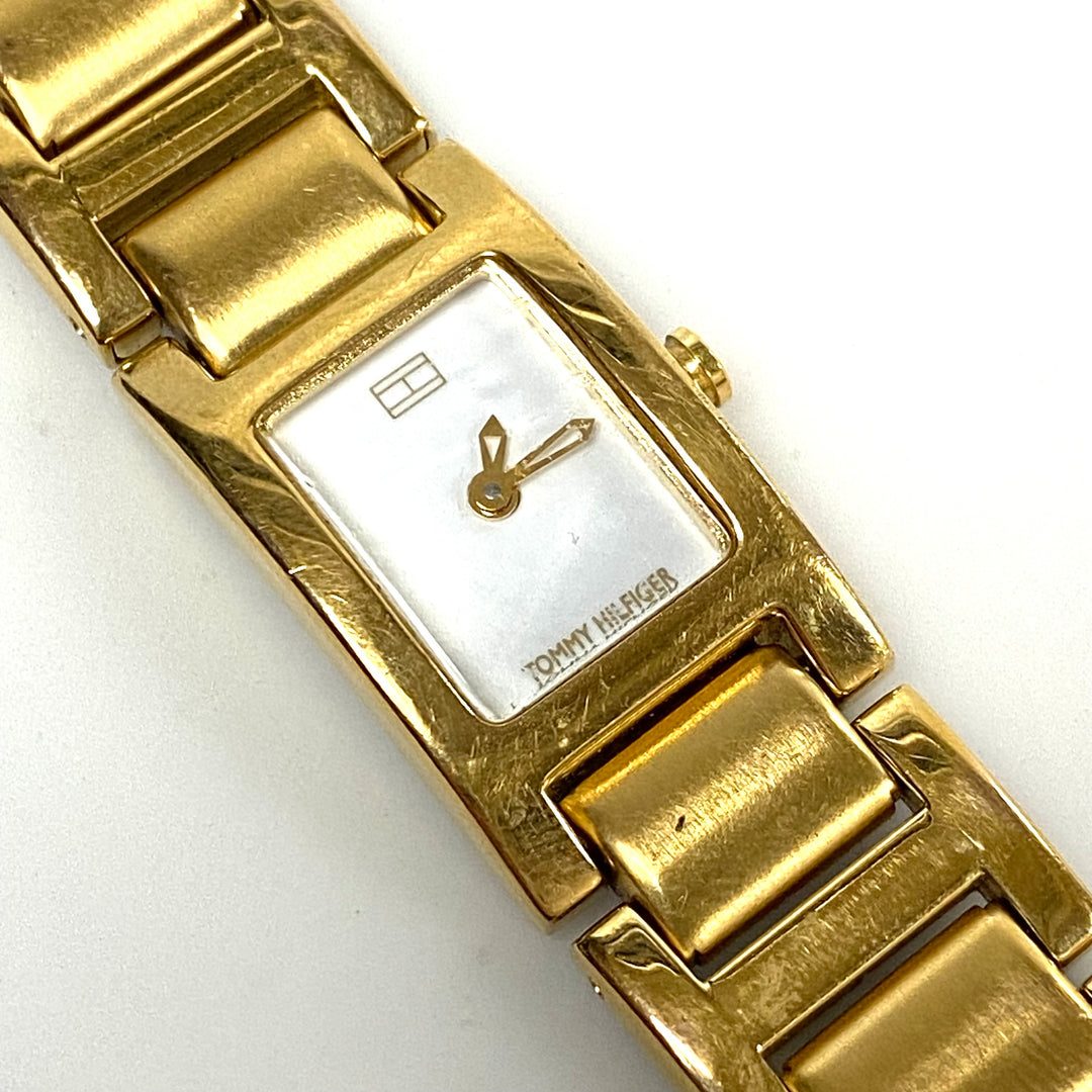 w116 Vintage Tommy Hilfiger Quartz Women's Gold-plated Stainless Bracelet Watch
