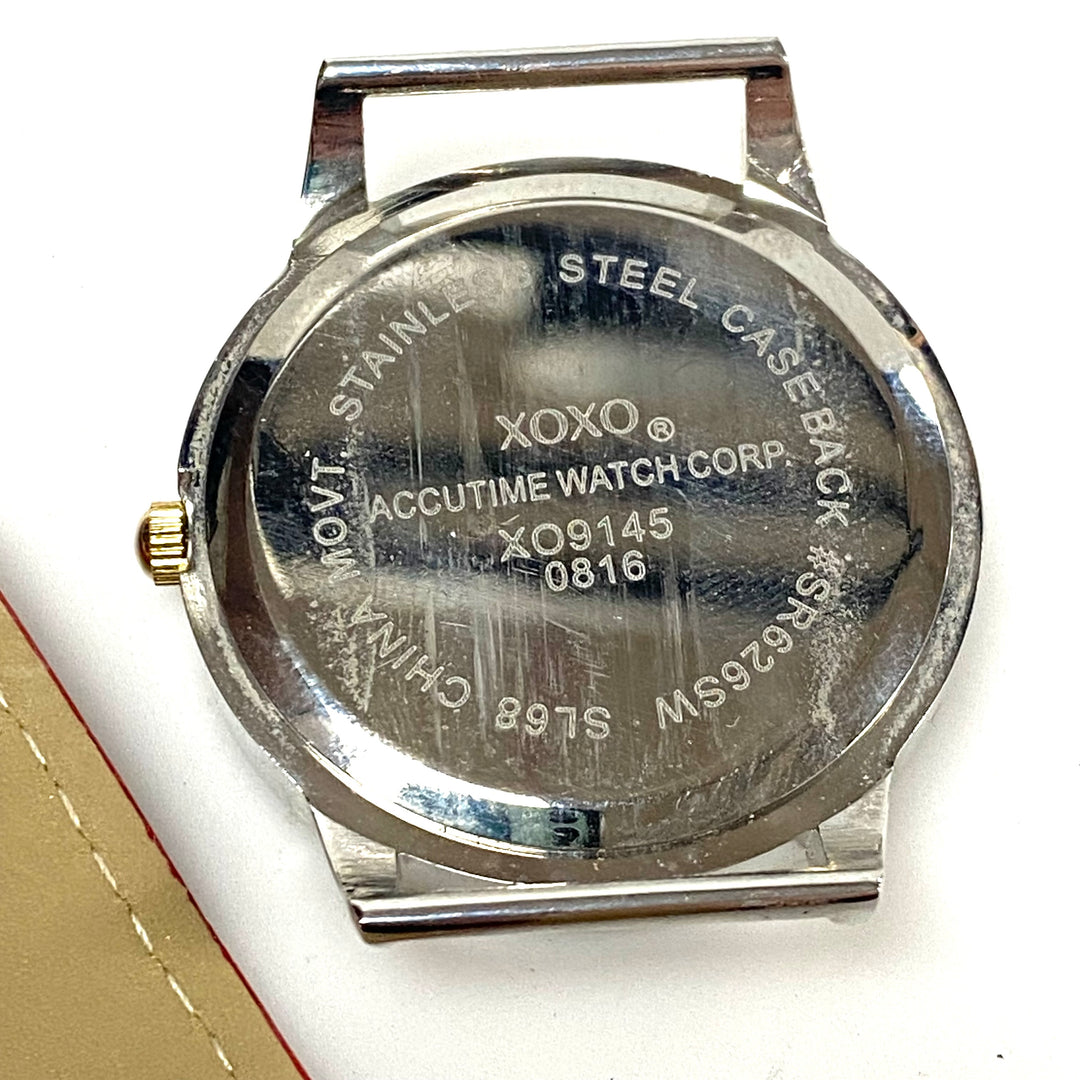 w118 XOXO Women's Quartz Wrist Watch Mother-of-pearl Style Dial Silver Tone Case