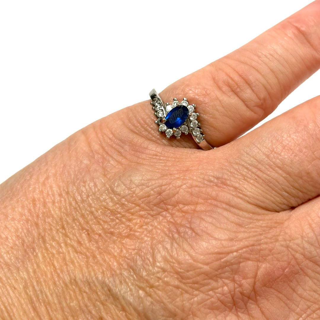 w131 Vintage Sterling Bypass Style Cocktail Ring Oval-cut Blue Center Stone 7.25