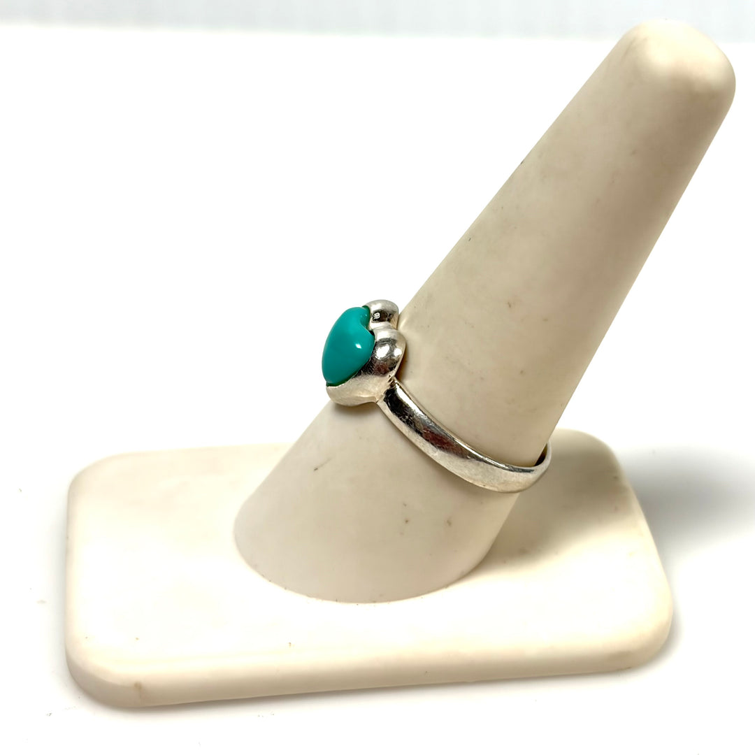 w133 Vintage Sterling Silver Cabochon Heart-shaped Turquoise Stone Ring Size 9