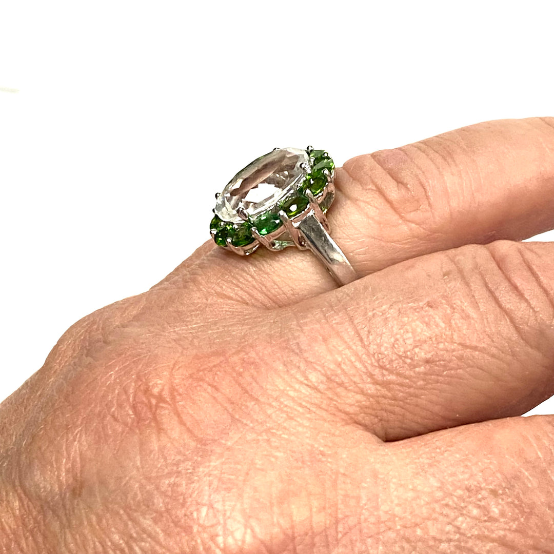 w143 Vintage Sterling Silver Cocktail Ring Oval-cut Central Stone & Halo Frame