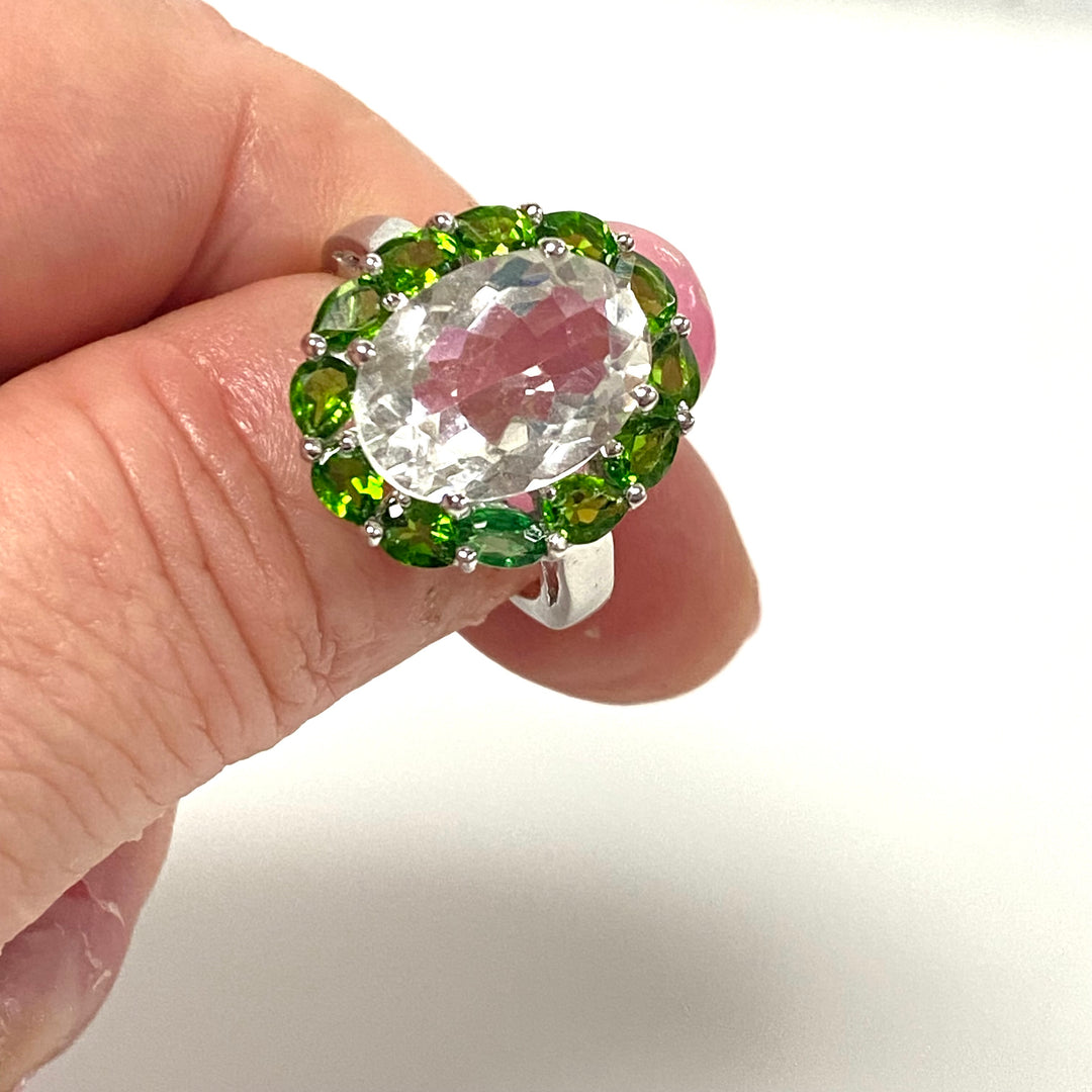 w143 Vintage Sterling Silver Cocktail Ring Oval-cut Central Stone & Halo Frame