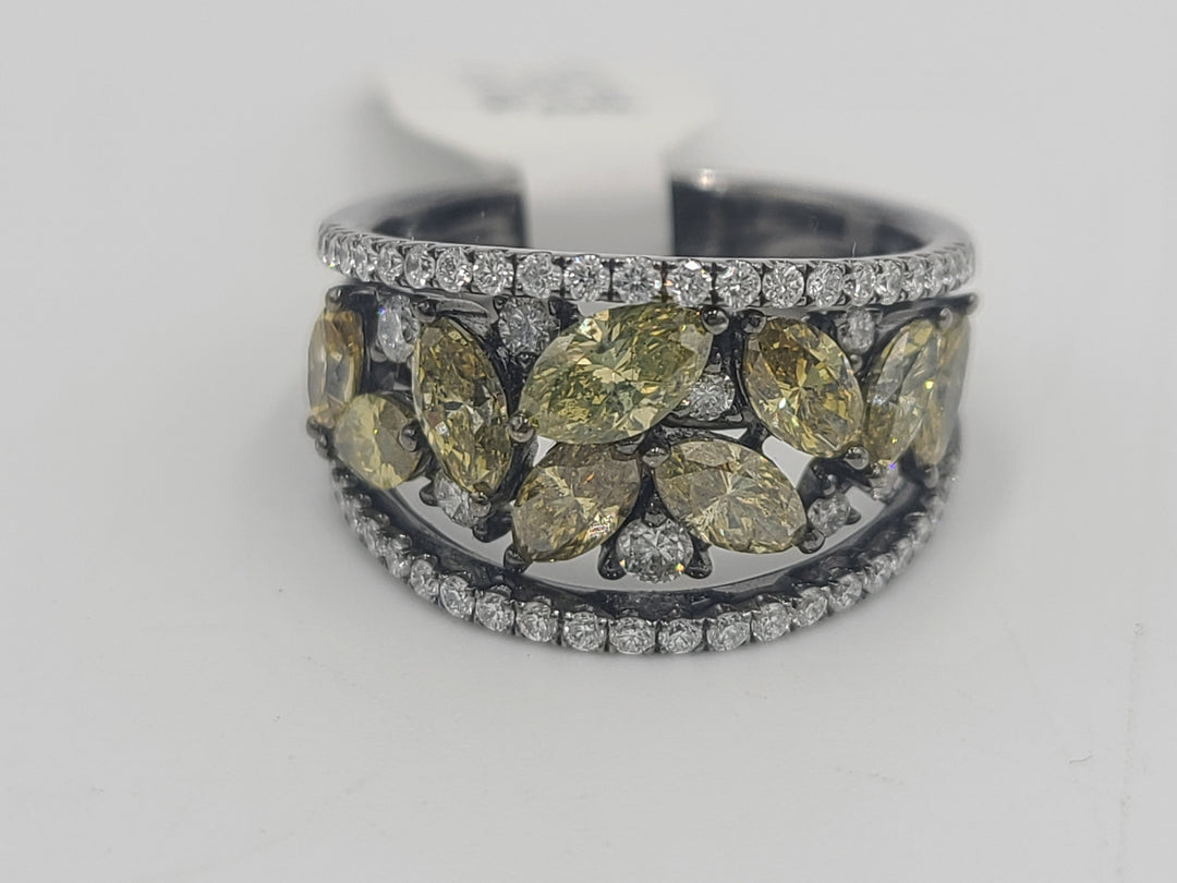 k772 Unique Ladies 18kt Fancy Yellow Marquise Diamond Ring