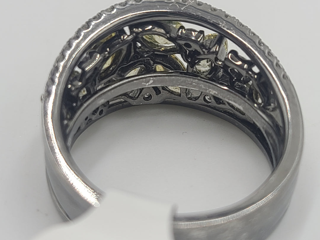 k772 Unique Ladies 18kt Fancy Yellow Marquise Diamond Ring