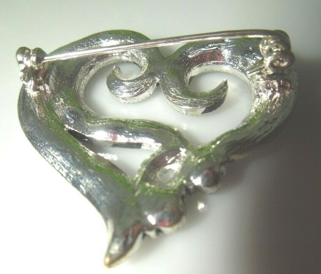 q430 Vintage Beautiful Heart Pin Brooch with Crystals