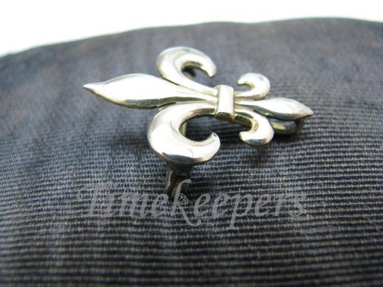 c470 Vintage Fleur de Leis Watch Pin