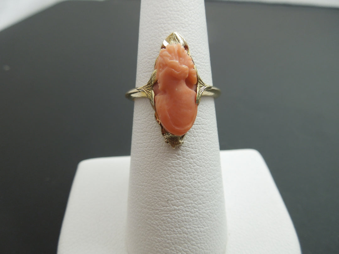 For Sale: g399 Classic Coral Cameo 10kt Yellow Gold Ring size 6.5