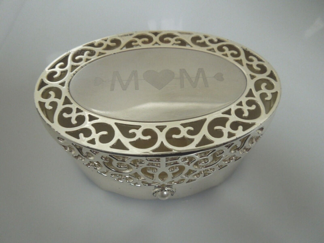 r969 Things Remembered Silver Plated Filigree Keepsake Jewelry Box-Mom Engraved