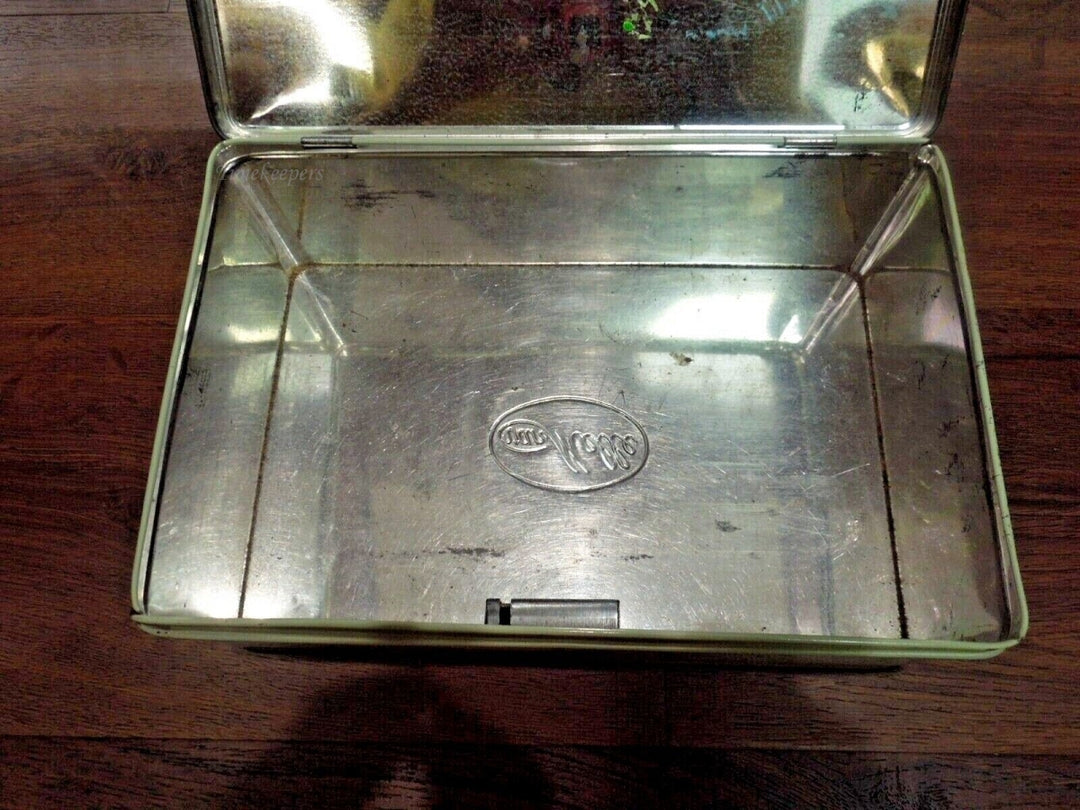 r606 Vintage Van Melle Tin Gift Souvenir Jewelry Trinket Box
