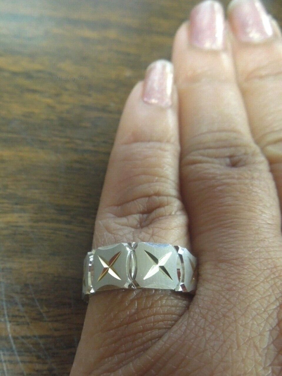 r491 14k White Yellow Gold 6.88mm Wedding Band Size 6 USA Signed by Keepsake