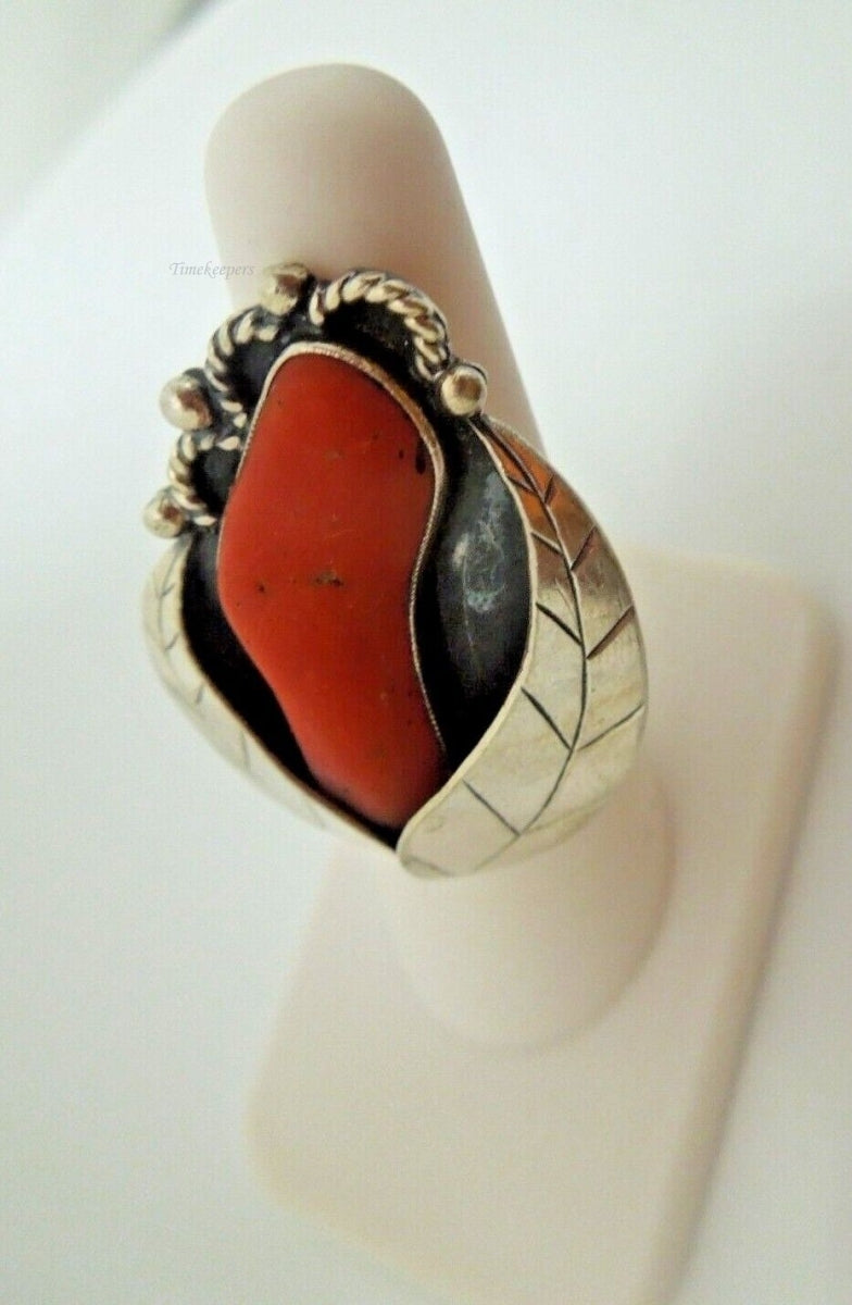 r989 Vintage Oxidized Sterling Silver Feather and Carved Branch Coral Ring Size 5.75
