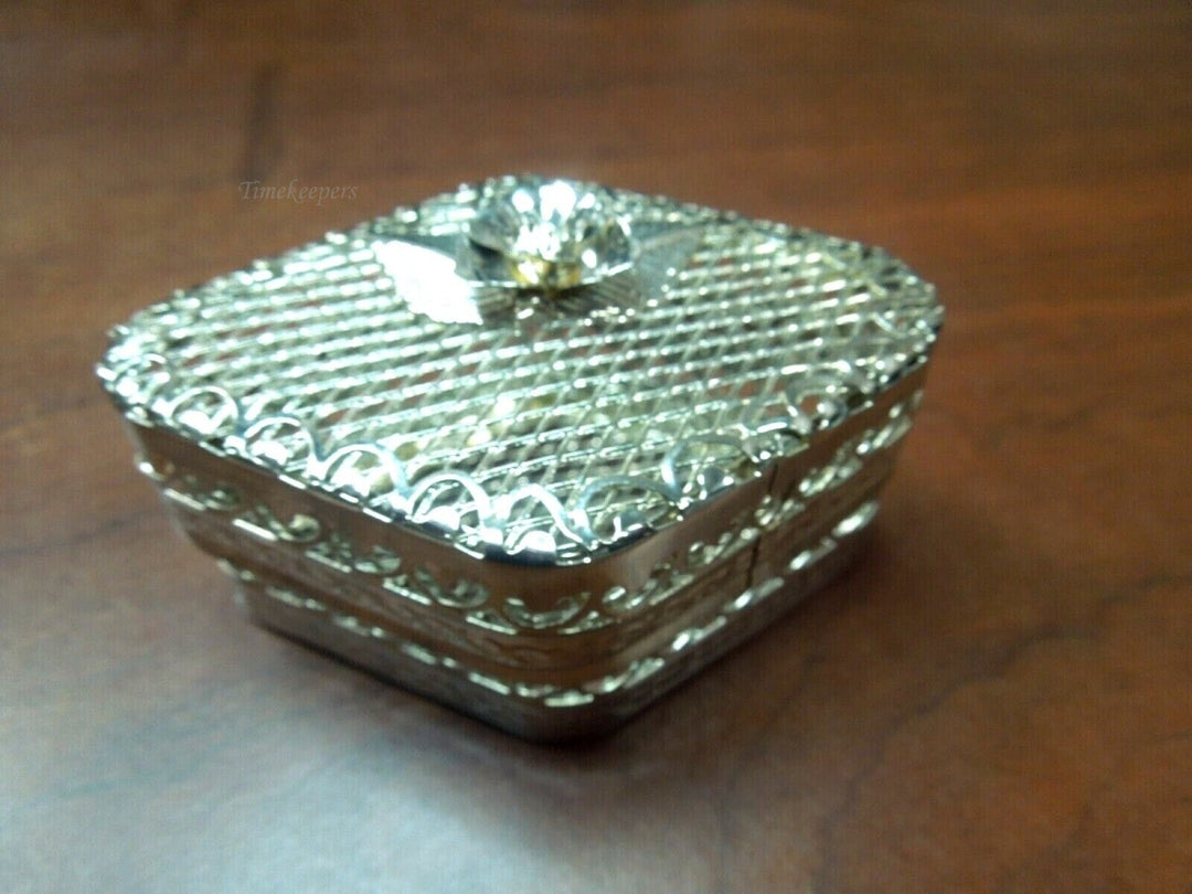 r251 Vintage Rose Diamond Shaped Metal Trinket Jewelry Box Filigree Silver Tone Mesh