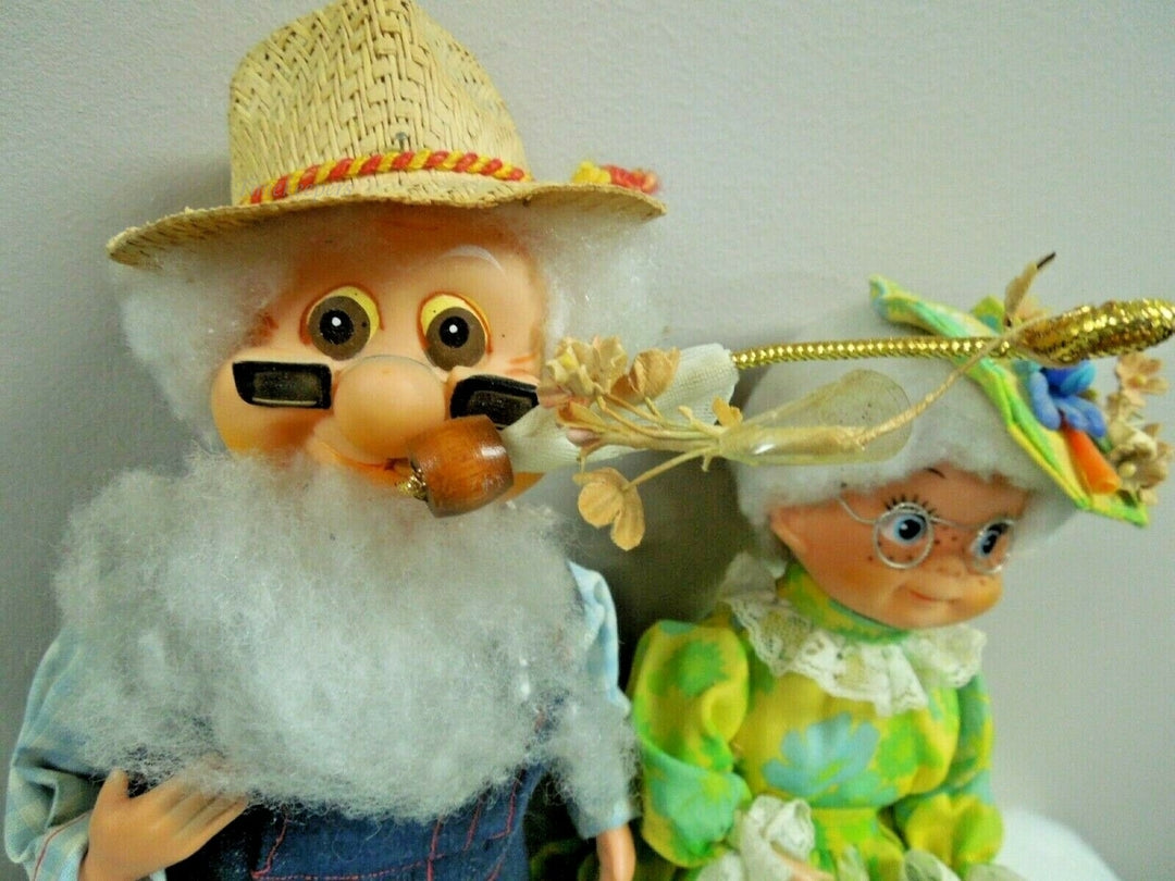 q858 Vintage Farmer and Wife Figurines Collectibles Couples