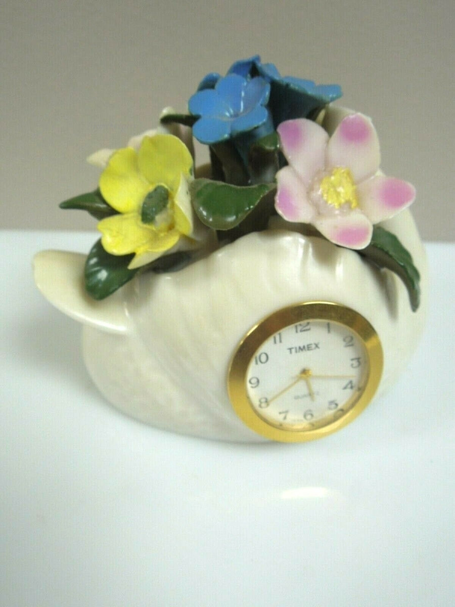 q879 Vintage Swan (with broken head and half petal) Flower White Ceramic Porcelain Swan Clock