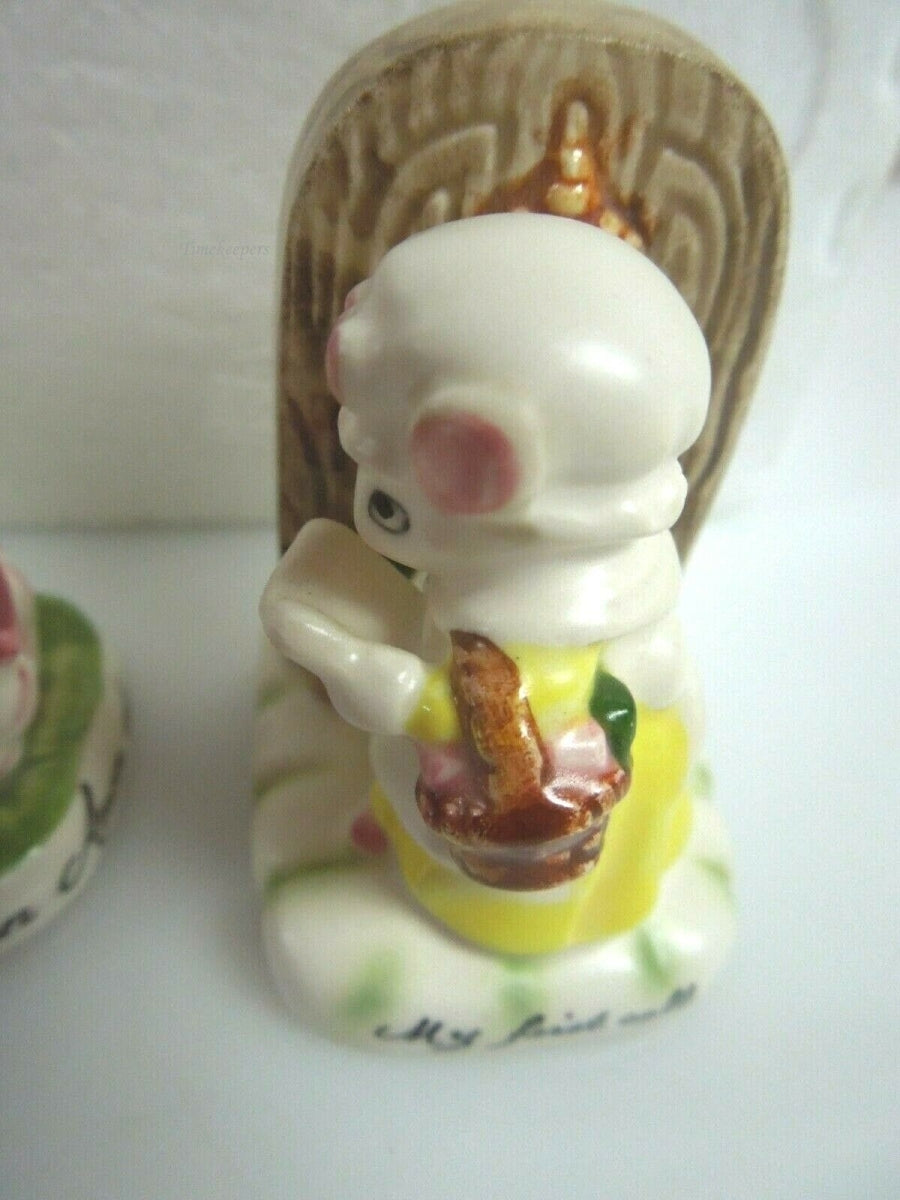 q919 Vintage Avon Collectibles 1982 Small Treasure Cherished Moments in Miniature Original box