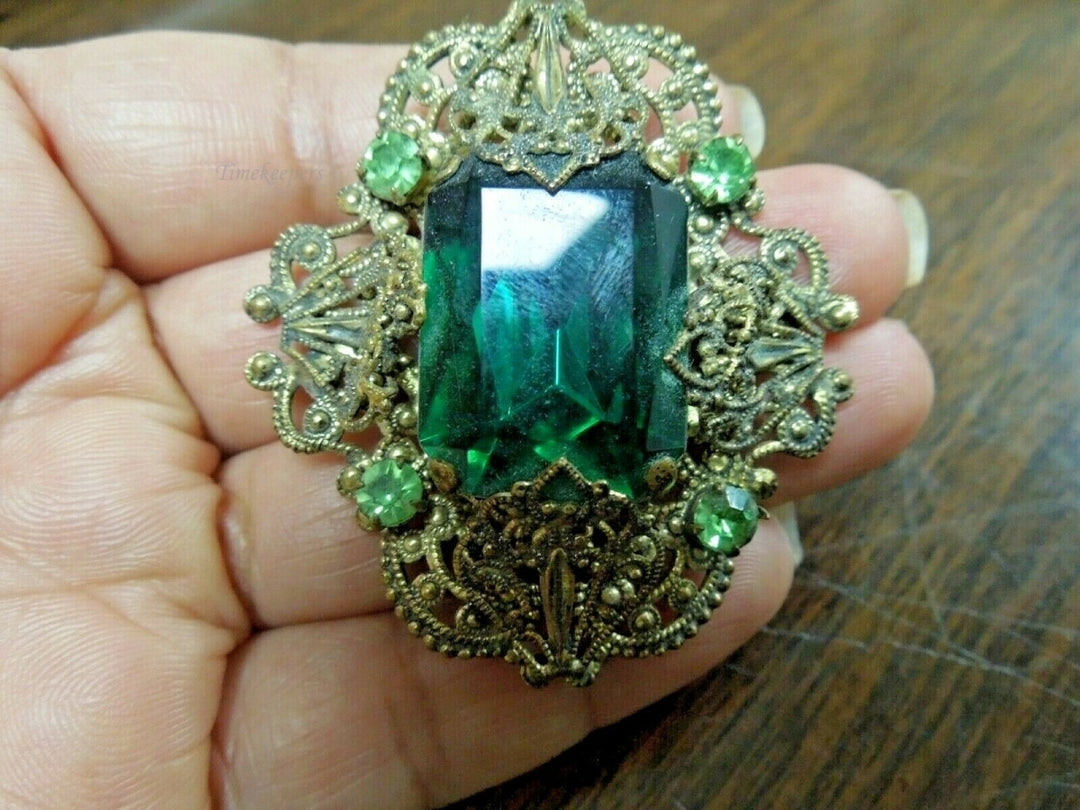 q939 Antique Art Nouveau Green Glass Filigree Sash Pin Brooch