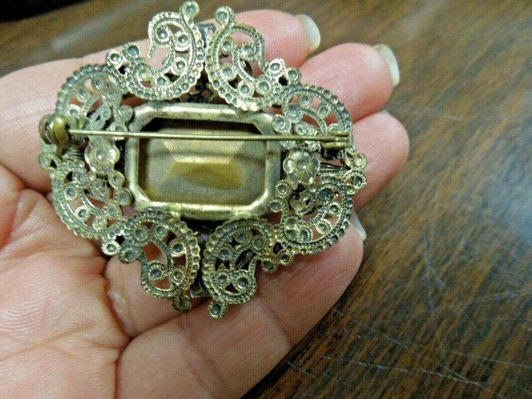 q939 Antique Art Nouveau Green Glass Filigree Sash Pin Brooch
