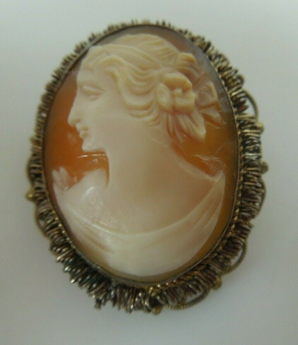 r016 Vintage Beautiful Gold Tone Carved Shell Cameo Ornate Pin Brooch Pendant