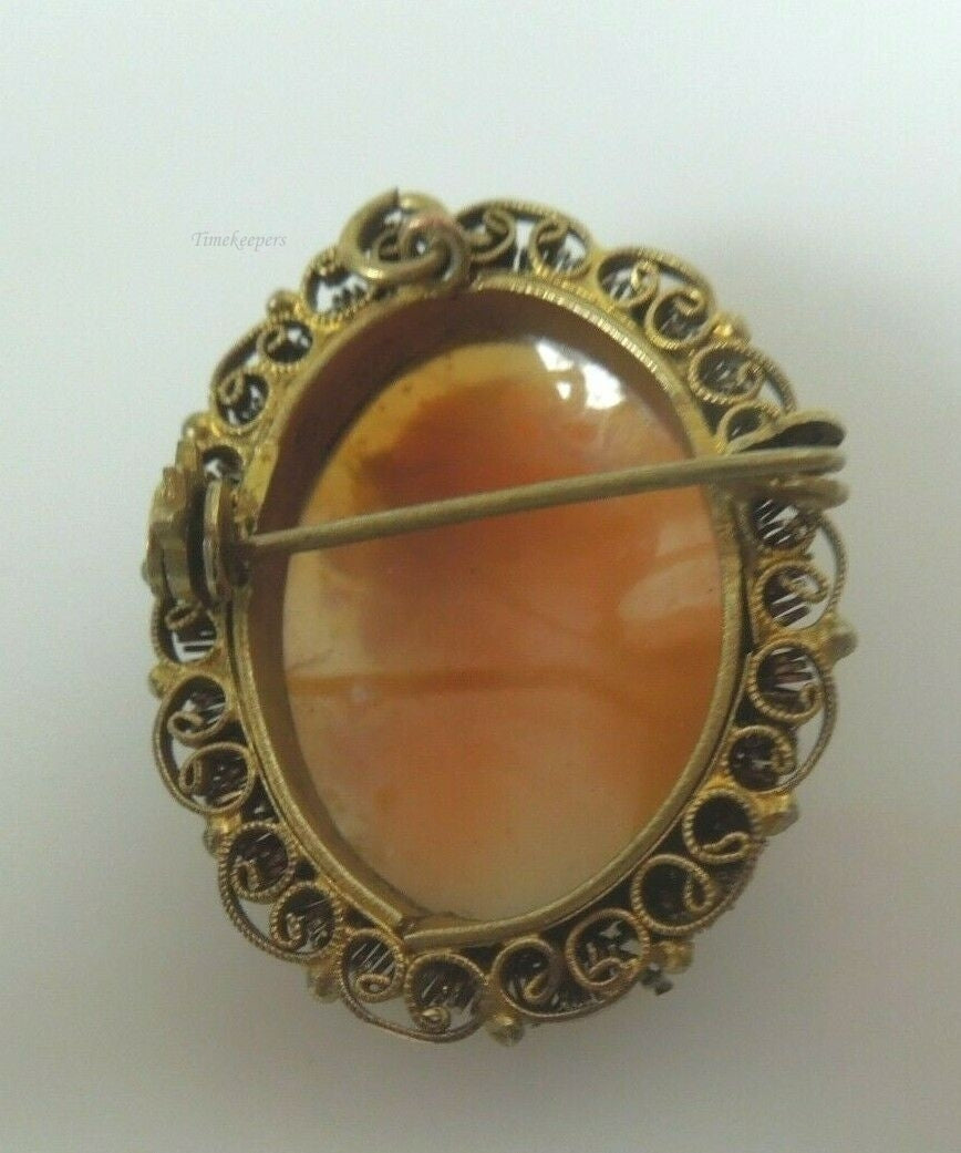 r016 Vintage Beautiful Gold Tone Carved Shell Cameo Ornate Pin Brooch Pendant