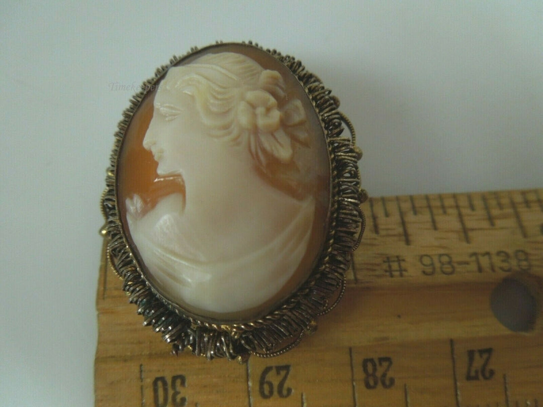 r016 Vintage Beautiful Gold Tone Carved Shell Cameo Ornate Pin Brooch Pendant