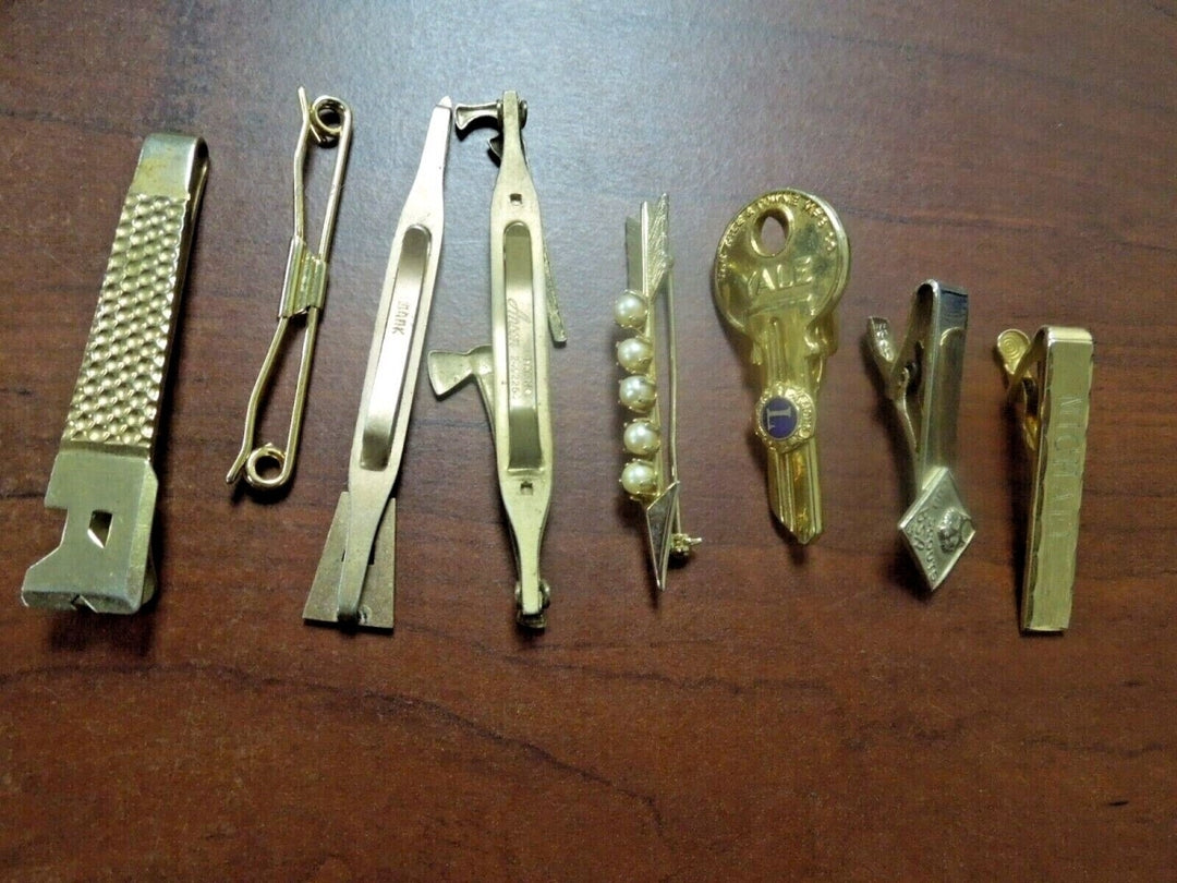 r298 Lot of 25 Tie Pins Mixed Men's jewelry Vintage