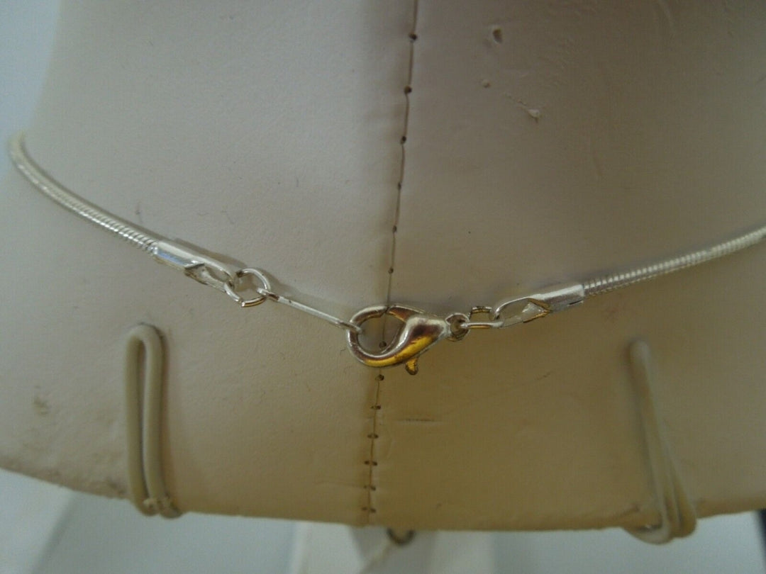 r331 Silver tone Chain with Pink Oval Synthetic Pendant Necklace 18"