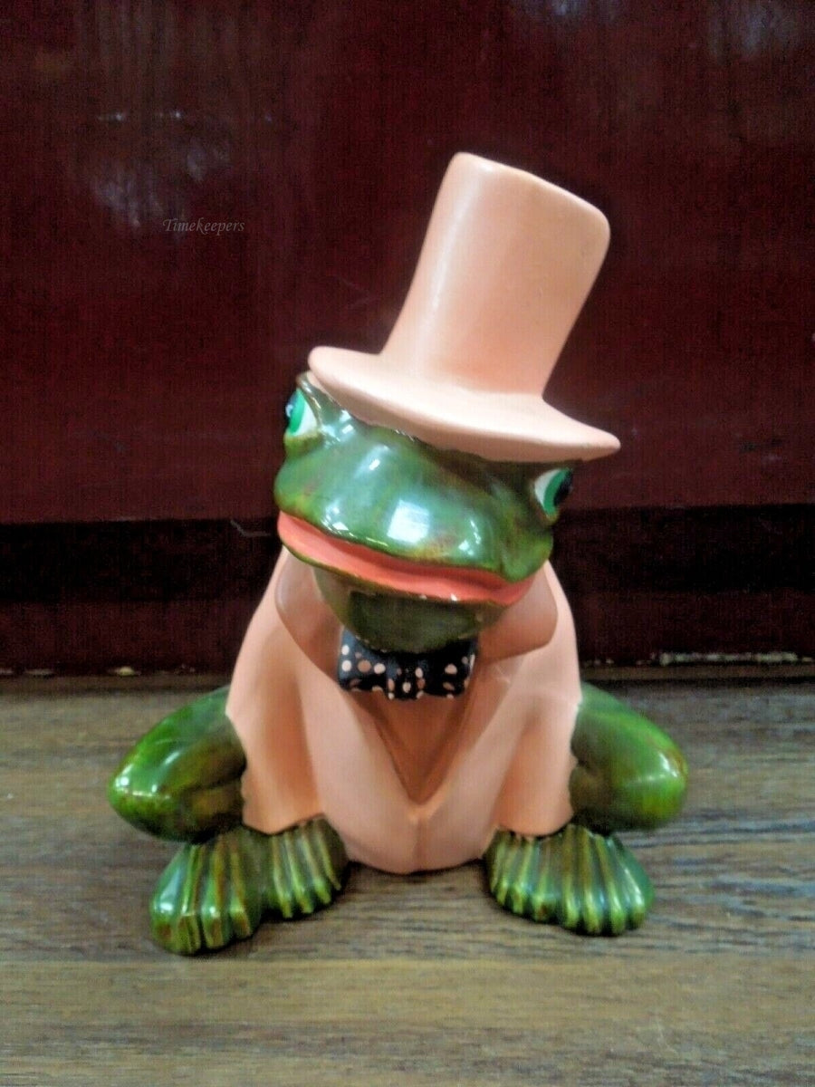 r849 Frog Toad Statue Top Hat Tuxedo Vintage Art Sculpture
