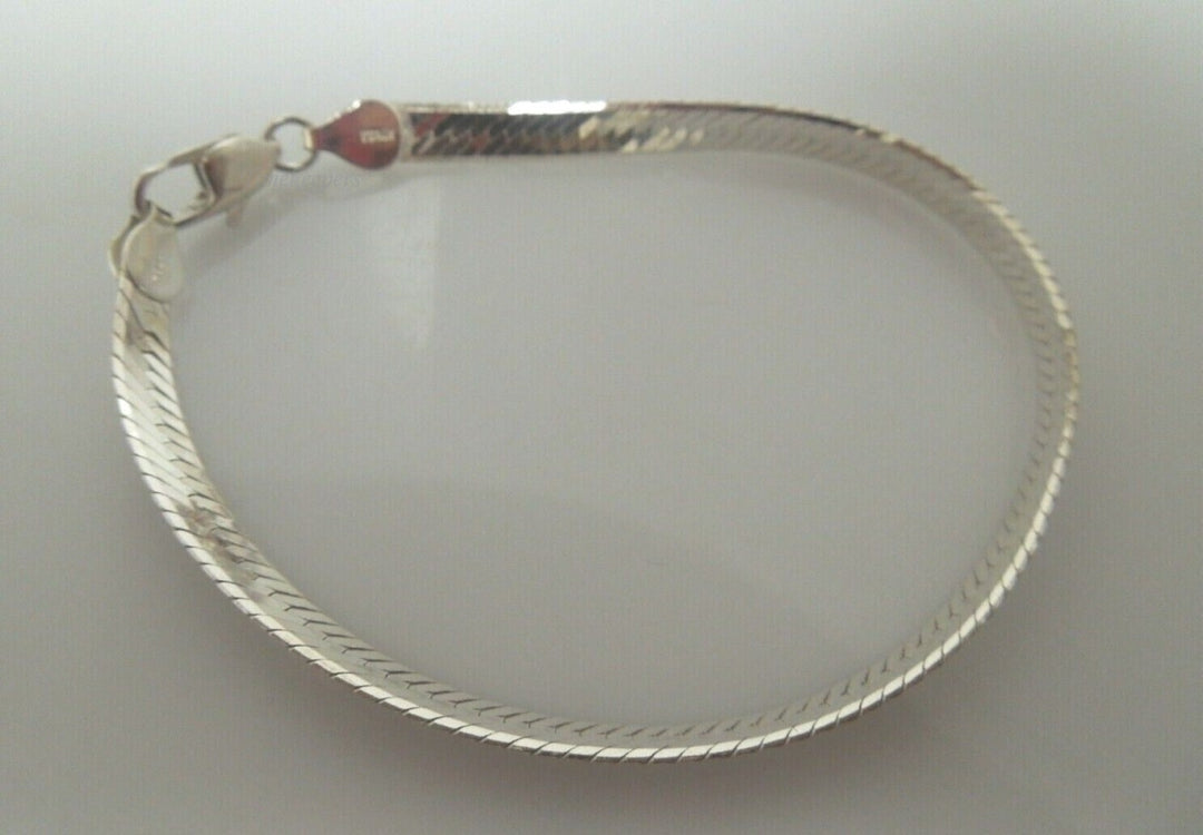 s001 Elegant Sterling Silver Herringbone Chain Bracelet 7"