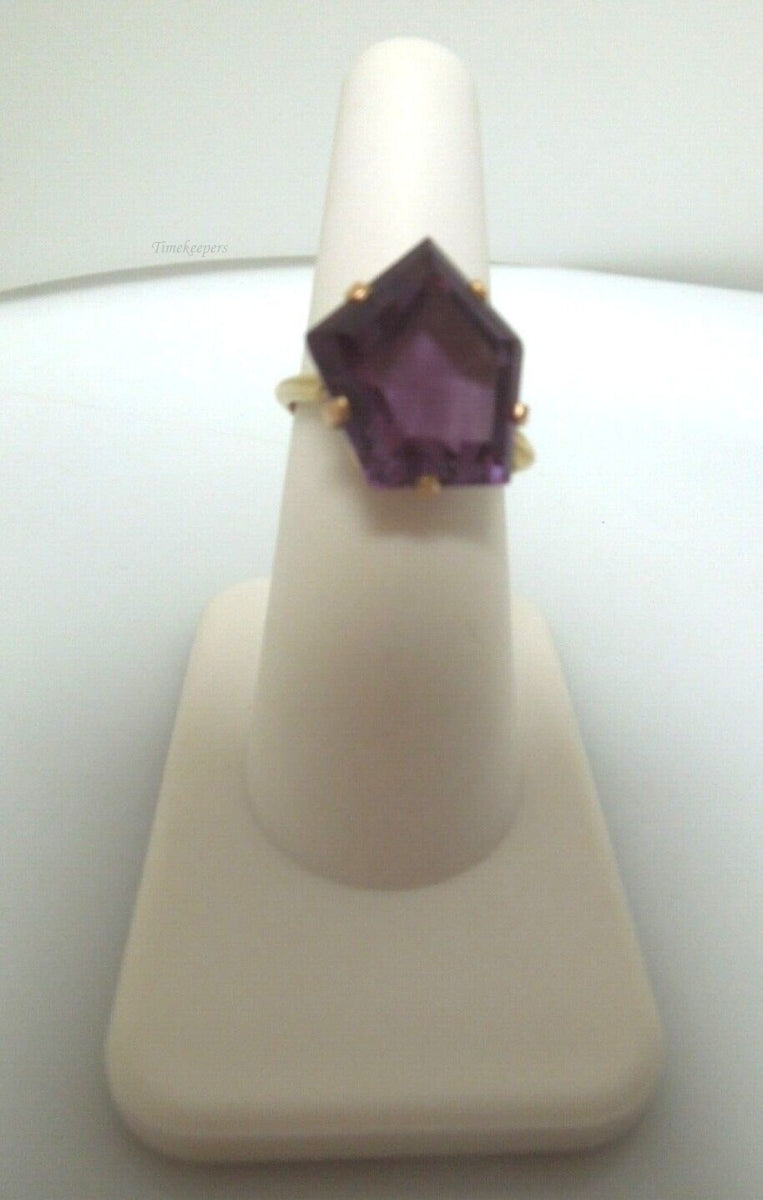 s051 Spinel Pentagonal Shape Gemstone set in 14kt Yellow Gold Ring Size 6.25 Signed,5.6g