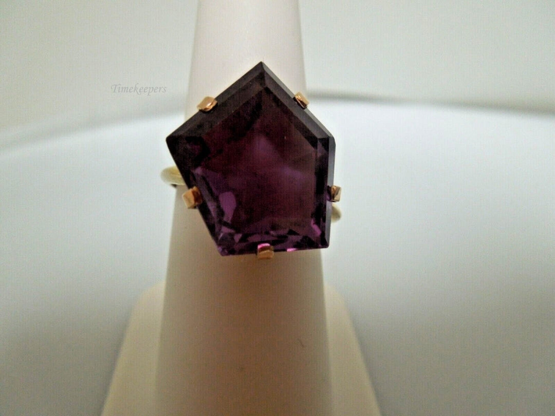 s051 Spinel Pentagonal Shape Gemstone set in 14kt Yellow Gold Ring Size 6.25 Signed,5.6g