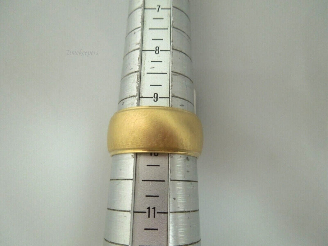 r485 Vintage 14k Yellow Gold Wedding Band Ring Size 10 USA 9.71mm Signed