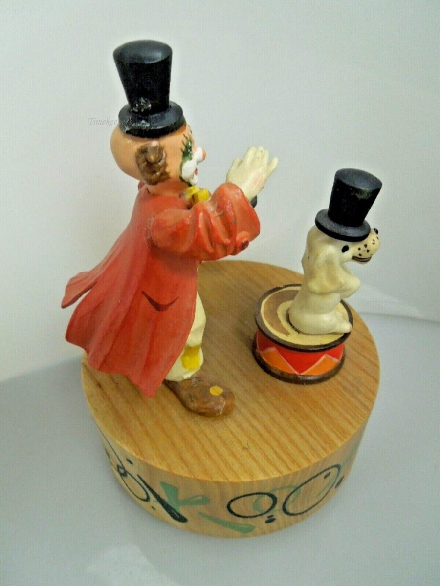 s024 Vintage 1970's Anri Music Box Italy Candyman Clown Magician with Circus Puppy  